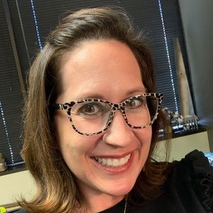 Meet your Posher, Stacy